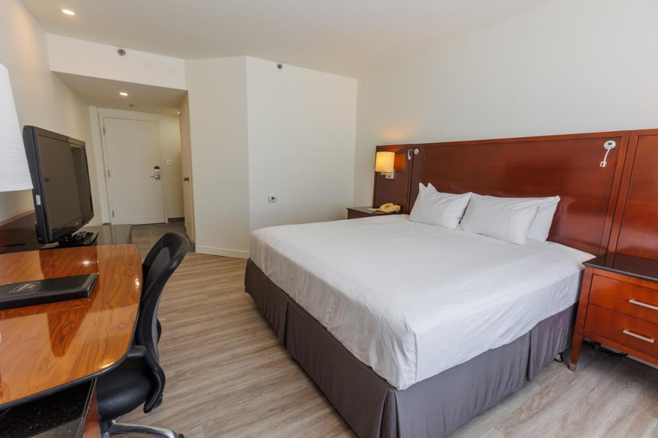 Travelodge By Wyndham Quebec City Hotel & Convention Centre Bagian luar foto
