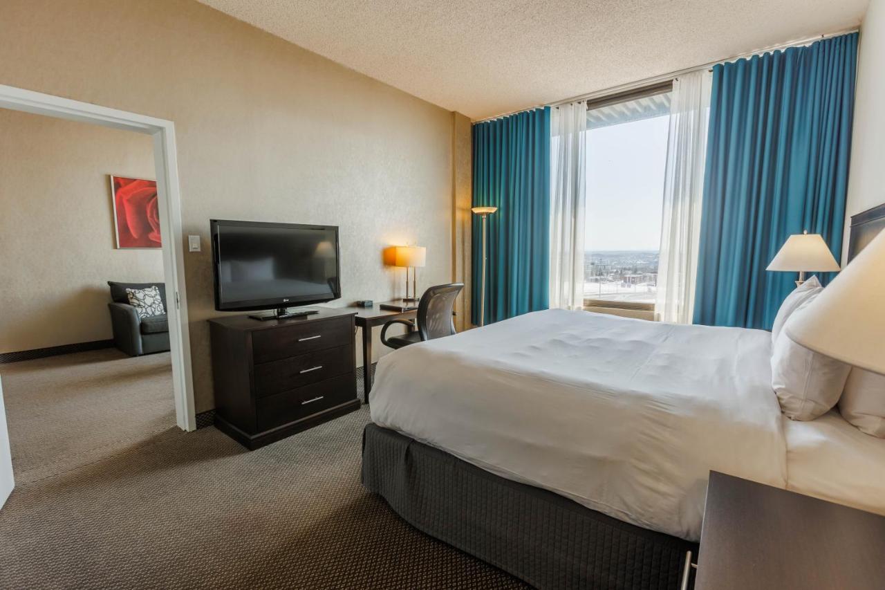 Travelodge By Wyndham Quebec City Hotel & Convention Centre Bagian luar foto