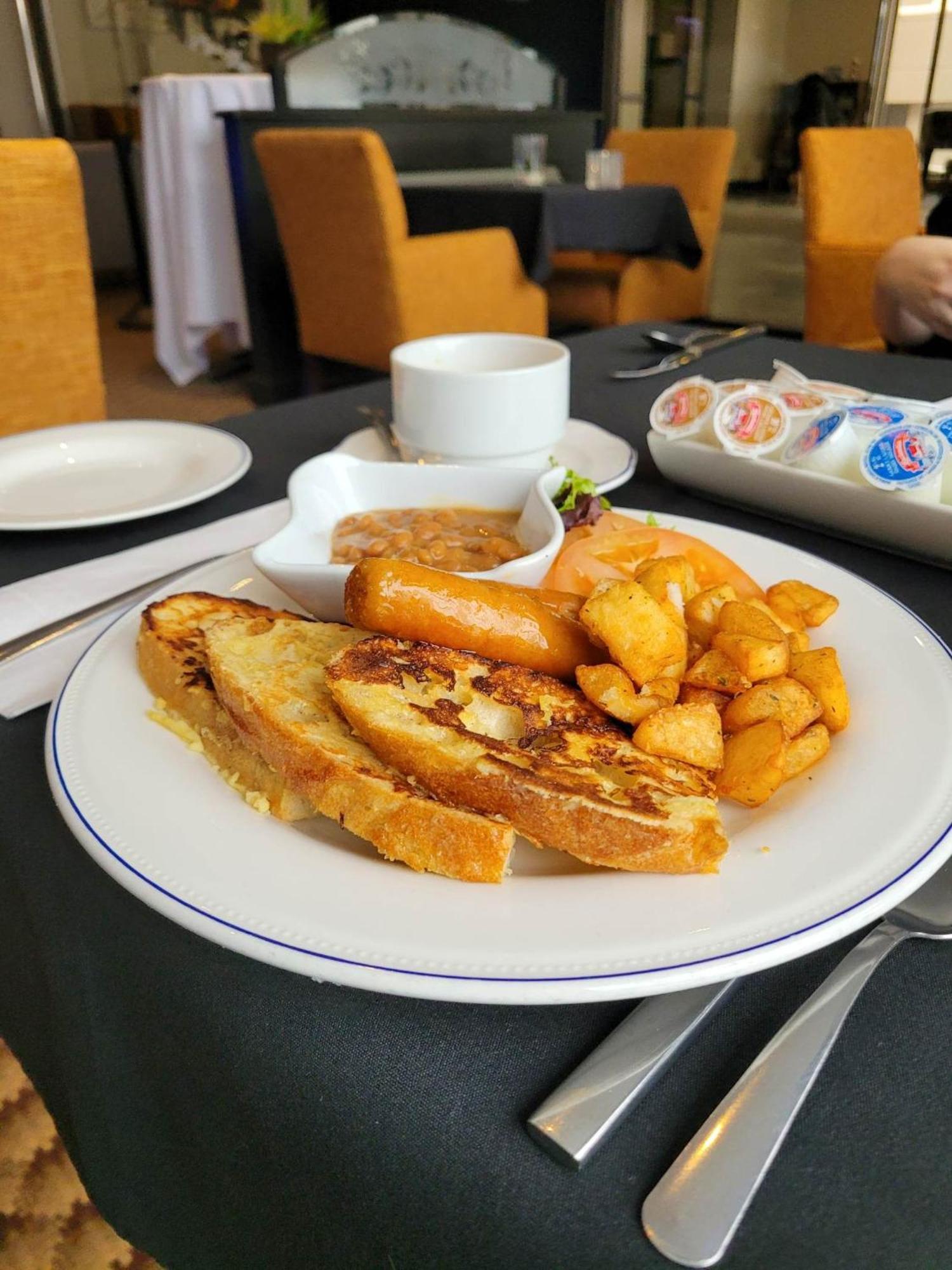 Travelodge By Wyndham Quebec City Hotel & Convention Centre Bagian luar foto