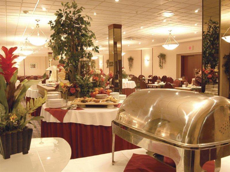 Travelodge By Wyndham Quebec City Hotel & Convention Centre Bagian luar foto