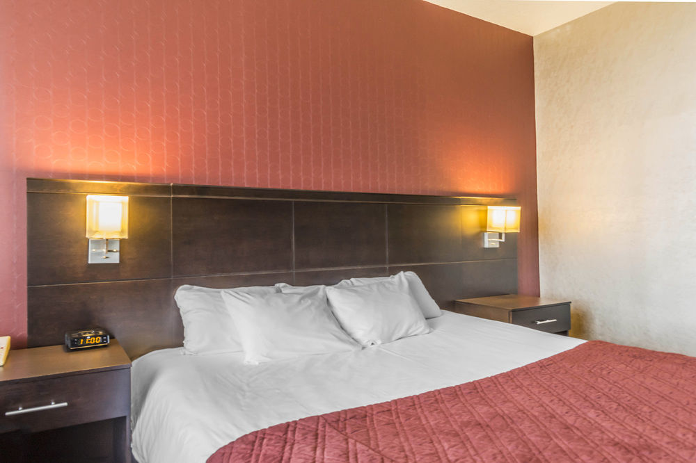 Travelodge By Wyndham Quebec City Hotel & Convention Centre Bagian luar foto