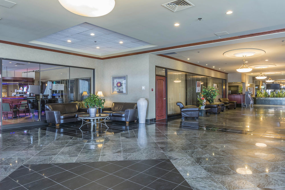 Travelodge By Wyndham Quebec City Hotel & Convention Centre Bagian luar foto