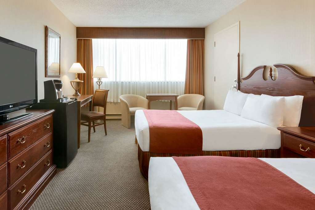 Travelodge By Wyndham Quebec City Hotel & Convention Centre Ruang foto
