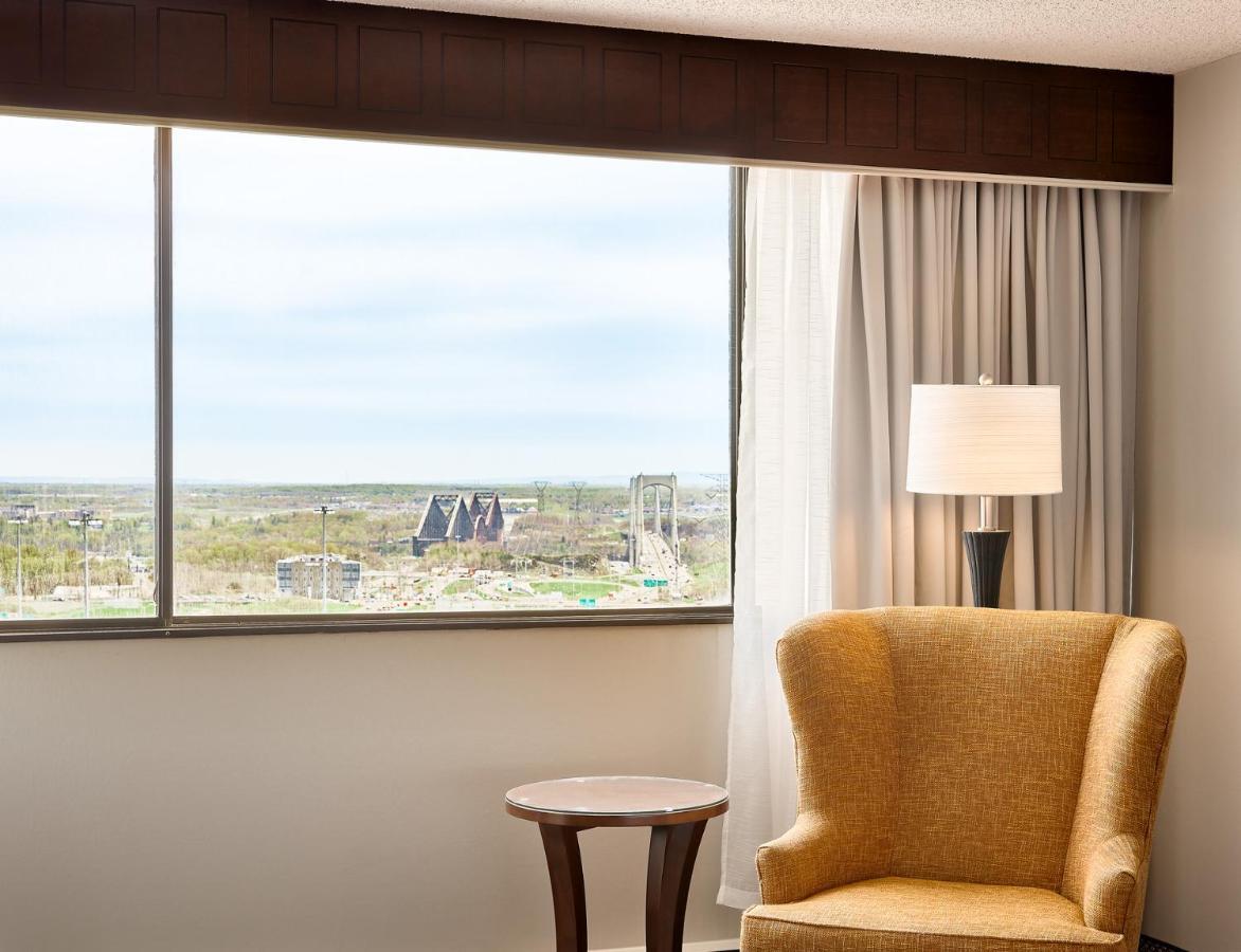 Travelodge By Wyndham Quebec City Hotel & Convention Centre Bagian luar foto